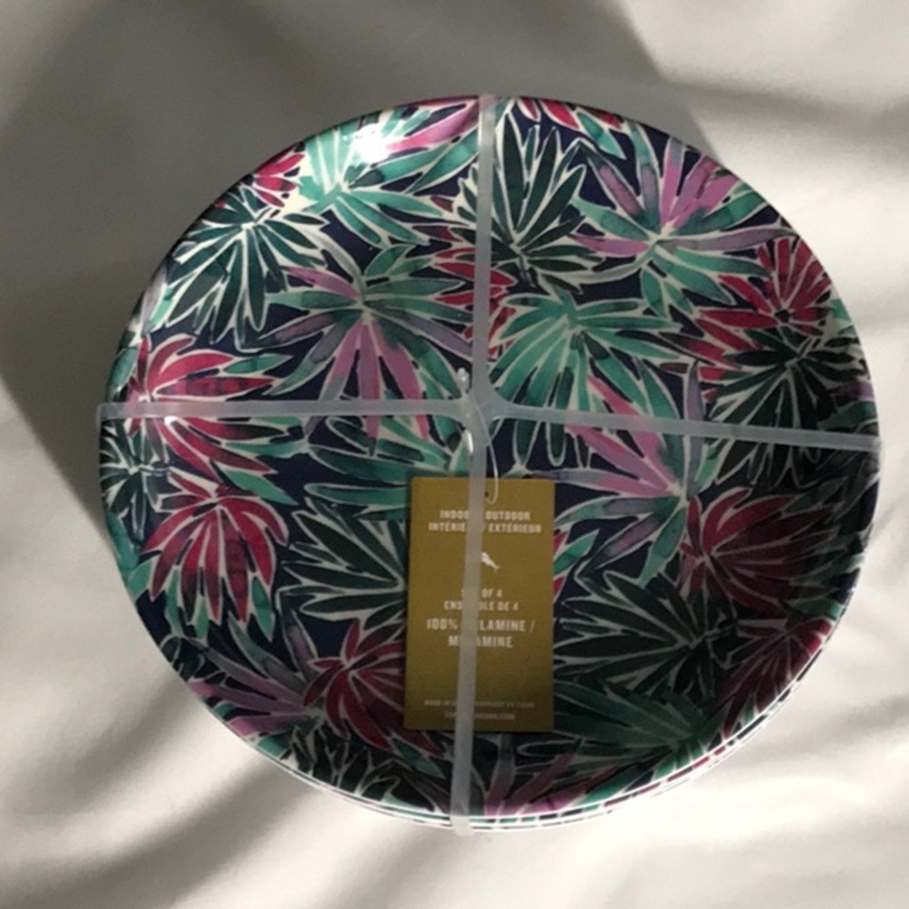 Tommy Bahamas Indoor/Outdoors Set of 4 Shallow Bowls 100% Melamine